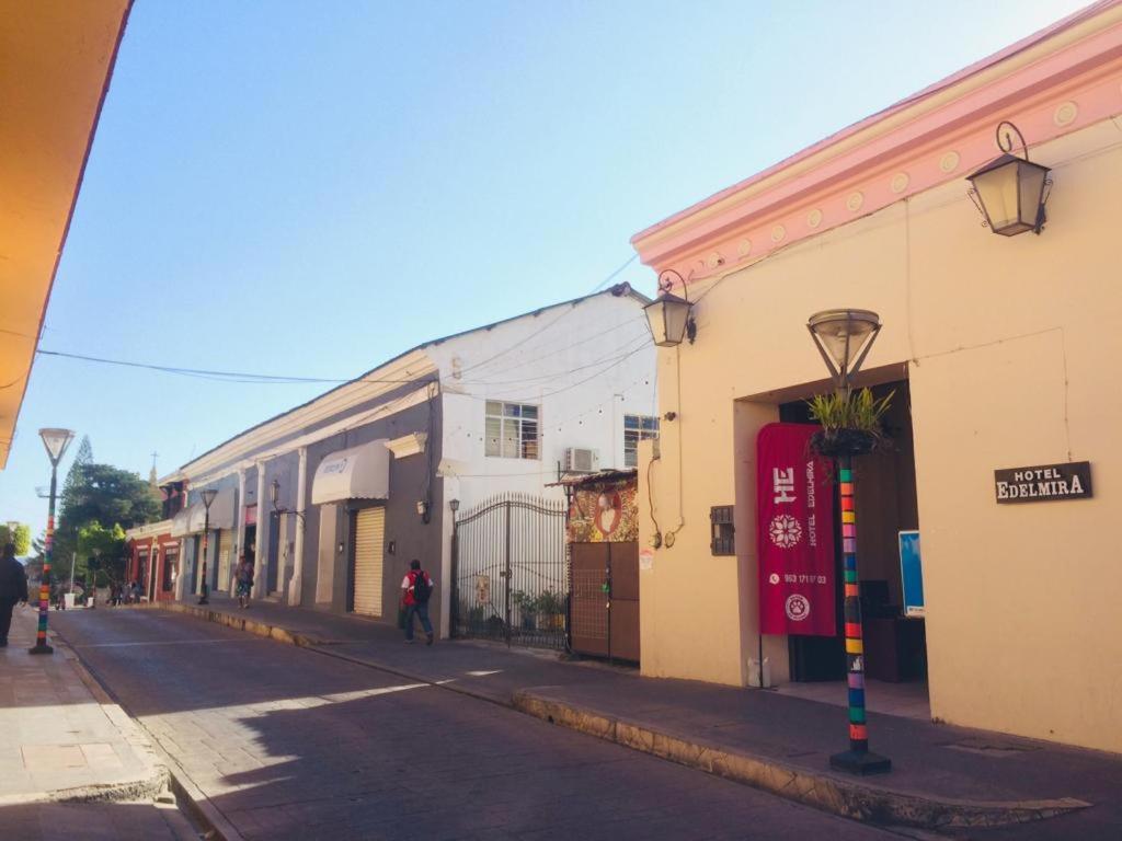 Hotel Edelmira Comitan de Dominguez Esterno foto