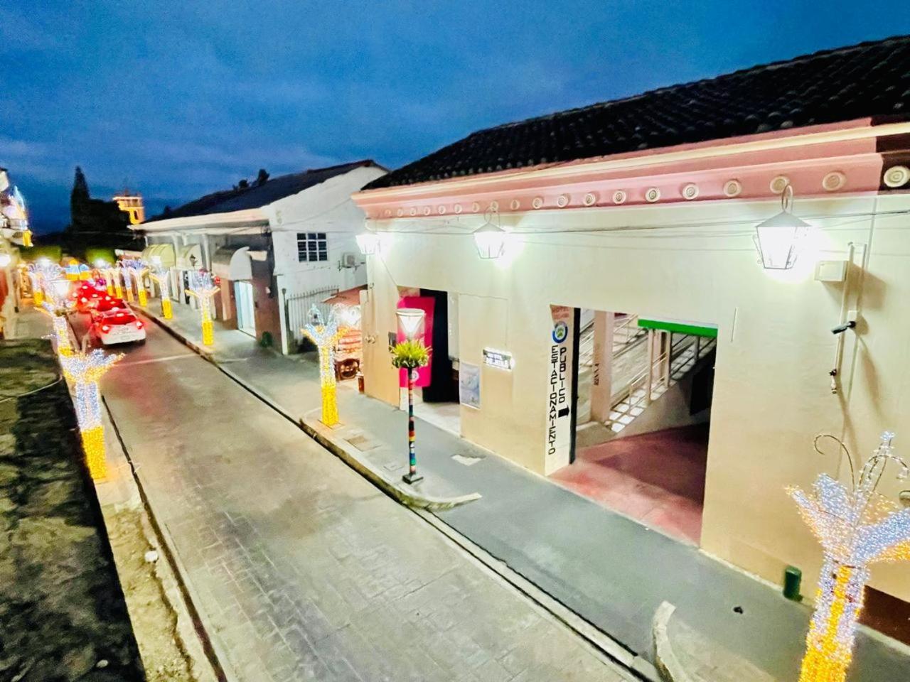 Hotel Edelmira Comitan de Dominguez Esterno foto