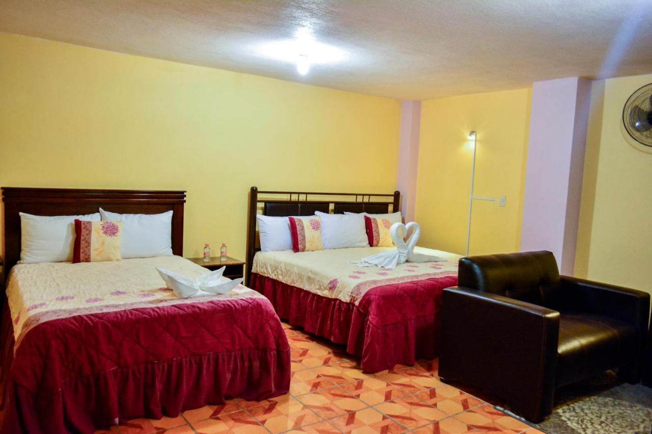 Hotel Edelmira Comitan de Dominguez Esterno foto
