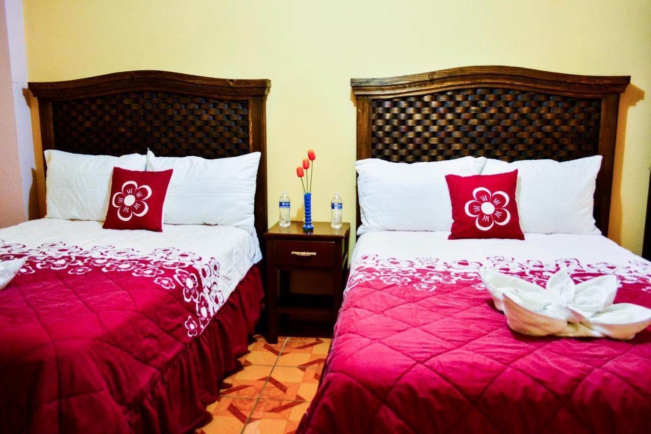 Hotel Edelmira Comitan de Dominguez Esterno foto